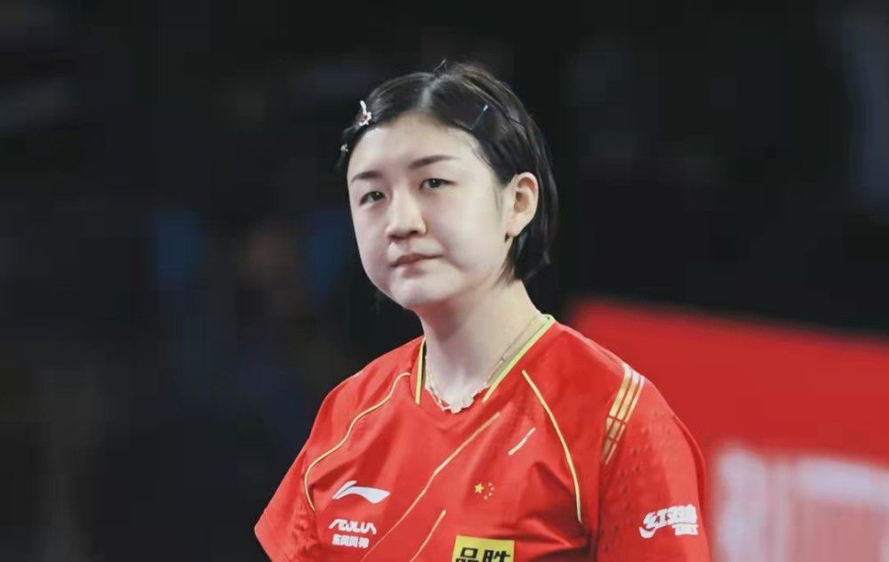 扒开美妇雪白大腿挺进